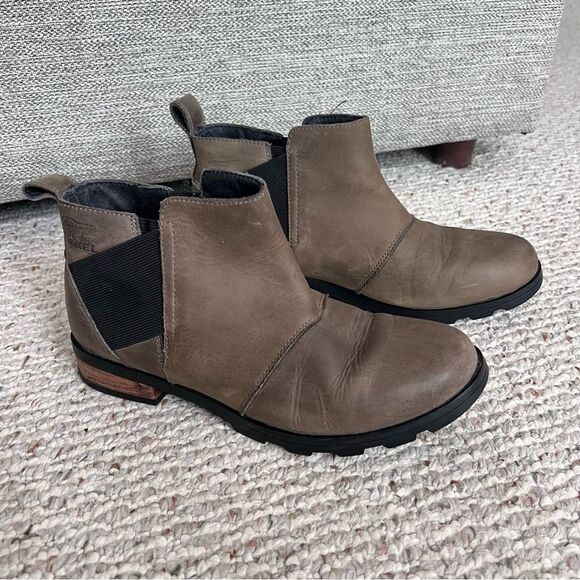 Sorel Women's Emelie Chelsea Bootie - Picture 10 of 12